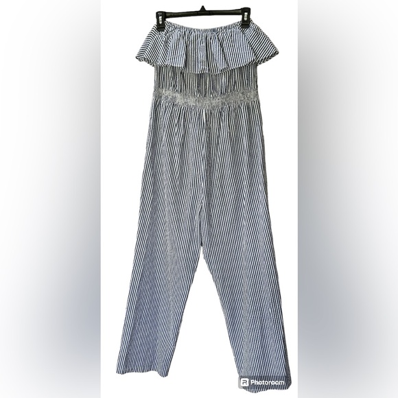 J Crew Ruffled Seersucker Striped Jumpsuit Beach Coverup in Size Medium - Picture 4 of 13